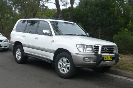 Toyota Land Cruiser GX 2000